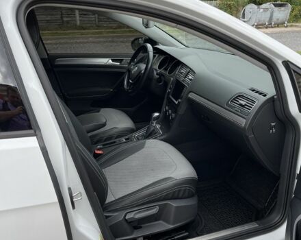 Белый Фольксваген Гольф, объемом двигателя 0 л и пробегом 105 тыс. км за 9500 $, фото 14 на Automoto.ua