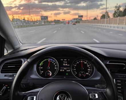 Белый Фольксваген Гольф, объемом двигателя 0 л и пробегом 175 тыс. км за 9200 $, фото 1 на Automoto.ua