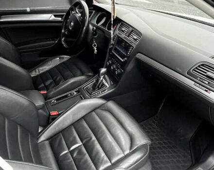 Белый Фольксваген Гольф, объемом двигателя 0 л и пробегом 186 тыс. км за 8100 $, фото 1 на Automoto.ua