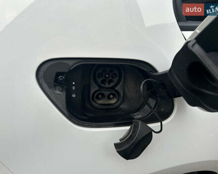 Білий Фольксваген Гольф, об'ємом двигуна 0 л та пробігом 165 тис. км за 9500 $, фото 44 на Automoto.ua