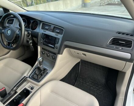 Белый Фольксваген Гольф, объемом двигателя 1.8 л и пробегом 115 тыс. км за 11500 $, фото 21 на Automoto.ua