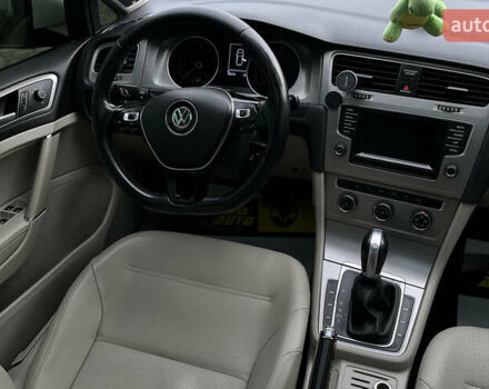 Белый Фольксваген Гольф, объемом двигателя 1.8 л и пробегом 230 тыс. км за 11700 $, фото 13 на Automoto.ua