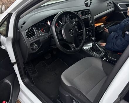 Белый Фольксваген Гольф, объемом двигателя 0 л и пробегом 175 тыс. км за 9200 $, фото 9 на Automoto.ua