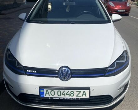 Белый Фольксваген Гольф, объемом двигателя 0 л и пробегом 113 тыс. км за 8300 $, фото 2 на Automoto.ua