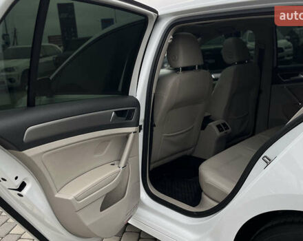 Белый Фольксваген Гольф, объемом двигателя 1.8 л и пробегом 230 тыс. км за 11700 $, фото 22 на Automoto.ua