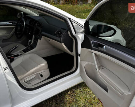 Білий Фольксваген Гольф, об'ємом двигуна 1.8 л та пробігом 127 тис. км за 11100 $, фото 6 на Automoto.ua