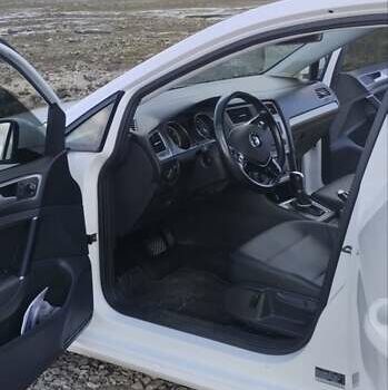 Белый Фольксваген Гольф, объемом двигателя 1.8 л и пробегом 128 тыс. км за 12000 $, фото 19 на Automoto.ua