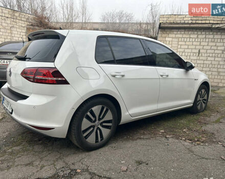 Білий Фольксваген Гольф, об'ємом двигуна 0 л та пробігом 165 тис. км за 9500 $, фото 17 на Automoto.ua