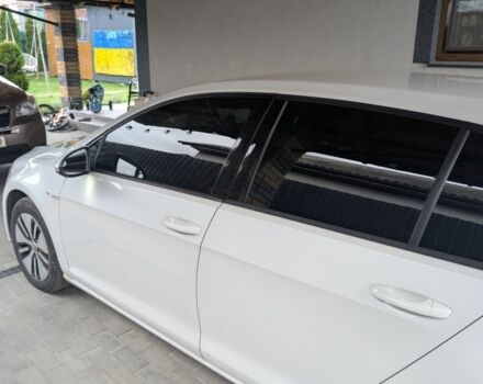 Белый Фольксваген Гольф, объемом двигателя 0 л и пробегом 123 тыс. км за 8500 $, фото 2 на Automoto.ua