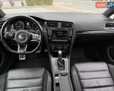 Белый Фольксваген Гольф, объемом двигателя 1.4 л и пробегом 200 тыс. км за 14990 $, фото 6 на Automoto.ua