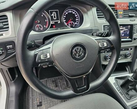 Білий Фольксваген Гольф, об'ємом двигуна 1.6 л та пробігом 230 тис. км за 10900 $, фото 16 на Automoto.ua