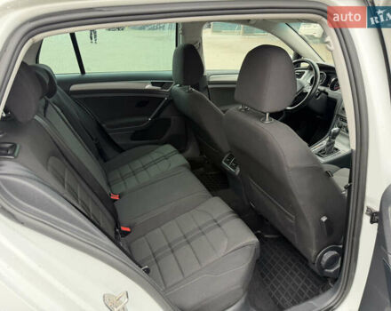 Фольксваген Гольф 2015 у Києві на Automoto.ua Білий Фольксваген Гольф, об'ємом двигуна 1.4 л та пробігом 122 тис. км за 11950 $, фото 8 на Automoto.ua