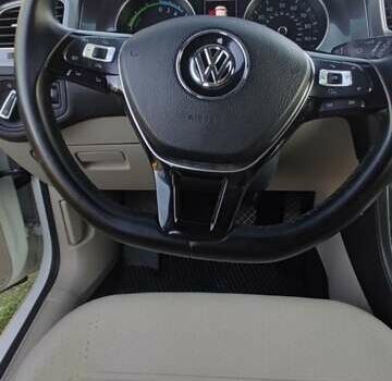 Білий Фольксваген Гольф, об'ємом двигуна 0 л та пробігом 133 тис. км за 8100 $, фото 11 на Automoto.ua