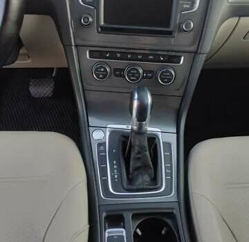 Білий Фольксваген Гольф, об'ємом двигуна 0 л та пробігом 133 тис. км за 8100 $, фото 8 на Automoto.ua