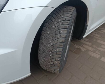 Білий Фольксваген Гольф, об'ємом двигуна 0 л та пробігом 118 тис. км за 9600 $, фото 15 на Automoto.ua