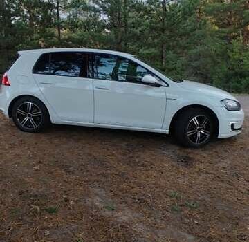 Білий Фольксваген Гольф, об'ємом двигуна 0 л та пробігом 133 тис. км за 8100 $, фото 7 на Automoto.ua