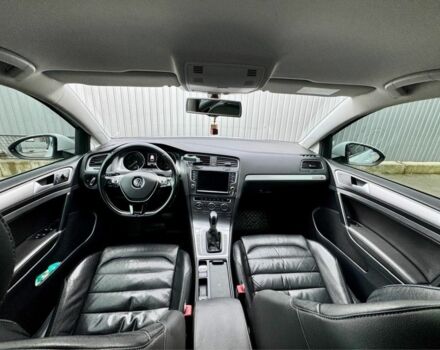 Белый Фольксваген Гольф, объемом двигателя 0 л и пробегом 195 тыс. км за 7700 $, фото 7 на Automoto.ua