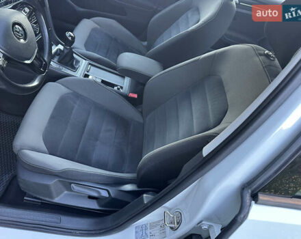 Белый Фольксваген Гольф, объемом двигателя 1.6 л и пробегом 134 тыс. км за 11999 $, фото 15 на Automoto.ua