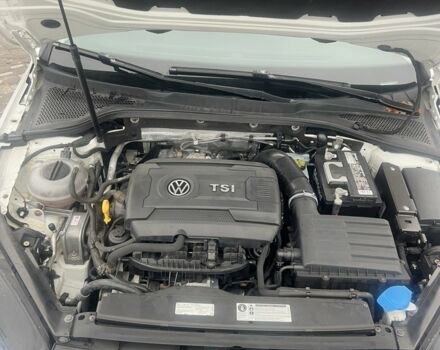 Белый Фольксваген Гольф, объемом двигателя 1.8 л и пробегом 141 тыс. км за 11000 $, фото 5 на Automoto.ua