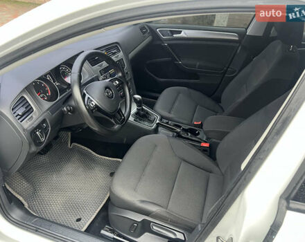 Білий Фольксваген Гольф, об'ємом двигуна 1.78 л та пробігом 175 тис. км за 9999 $, фото 12 на Automoto.ua