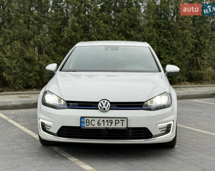 Белый Фольксваген Гольф, объемом двигателя 1.4 л и пробегом 200 тыс. км за 14990 $, фото 1 на Automoto.ua
