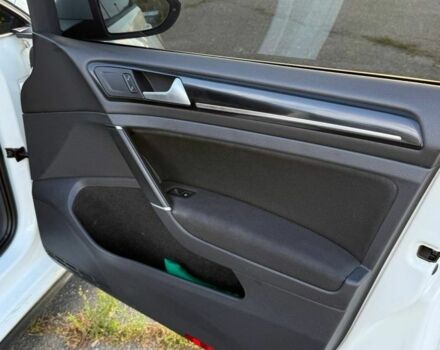 Белый Фольксваген Гольф, объемом двигателя 2 л и пробегом 190 тыс. км за 13000 $, фото 9 на Automoto.ua