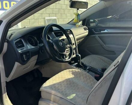 Белый Фольксваген Гольф, объемом двигателя 1.8 л и пробегом 212 тыс. км за 12500 $, фото 1 на Automoto.ua