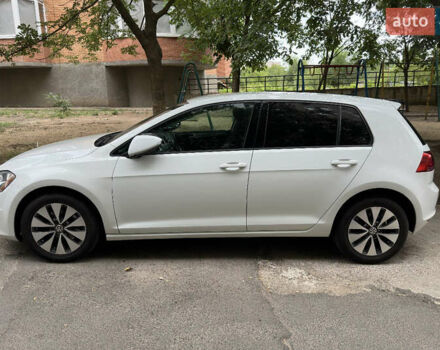 Белый Фольксваген Гольф, объемом двигателя 1.8 л и пробегом 64 тыс. км за 10700 $, фото 10 на Automoto.ua
