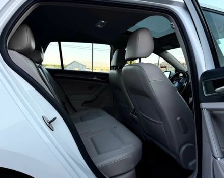 Белый Фольксваген Гольф, объемом двигателя 1.8 л и пробегом 73 тыс. км за 6000 $, фото 12 на Automoto.ua