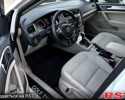 Белый Фольксваген Гольф, объемом двигателя 1.8 л и пробегом 142 тыс. км за 13500 $, фото 8 на Automoto.ua