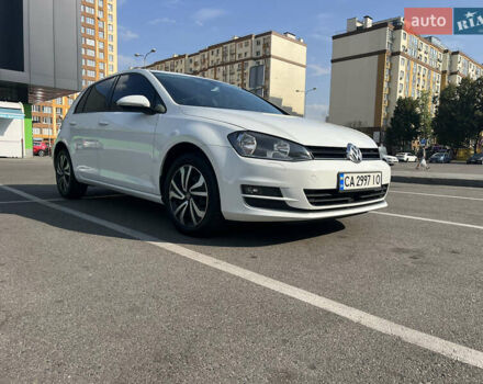 Белый Фольксваген Гольф, объемом двигателя 1.6 л и пробегом 250 тыс. км за 11700 $, фото 8 на Automoto.ua