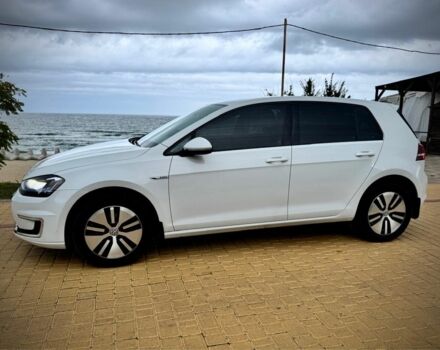 Белый Фольксваген Гольф, объемом двигателя 0 л и пробегом 195 тыс. км за 7700 $, фото 4 на Automoto.ua