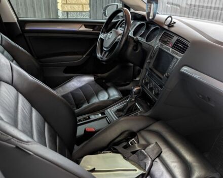 Белый Фольксваген Гольф, объемом двигателя 0 л и пробегом 123 тыс. км за 8500 $, фото 3 на Automoto.ua