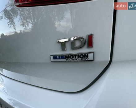 Фольксваген Гольф 2015 в Хмельницком на Automoto.ua Белый Фольксваген Гольф, объемом двигателя 1.6 л и пробегом 134 тыс. км за 12000 $, фото 22 на Automoto.ua