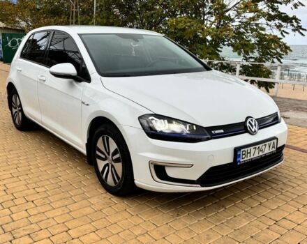 Белый Фольксваген Гольф, объемом двигателя 0 л и пробегом 195 тыс. км за 7700 $, фото 1 на Automoto.ua