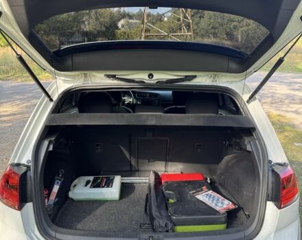 Білий Фольксваген Гольф, об'ємом двигуна 2 л та пробігом 137 тис. км за 12500 $, фото 2 на Automoto.ua