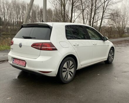 Белый Фольксваген Гольф, объемом двигателя 0 л и пробегом 118 тыс. км за 8600 $, фото 3 на Automoto.ua