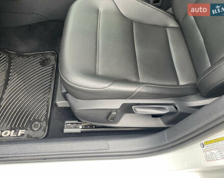 Белый Фольксваген Гольф, объемом двигателя 1.8 л и пробегом 93 тыс. км за 13700 $, фото 15 на Automoto.ua