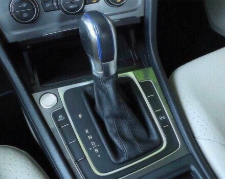 Белый Фольксваген Гольф, объемом двигателя 0 л и пробегом 70 тыс. км за 9200 $, фото 12 на Automoto.ua