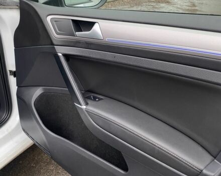 Белый Фольксваген Гольф, объемом двигателя 0 л и пробегом 118 тыс. км за 8600 $, фото 12 на Automoto.ua