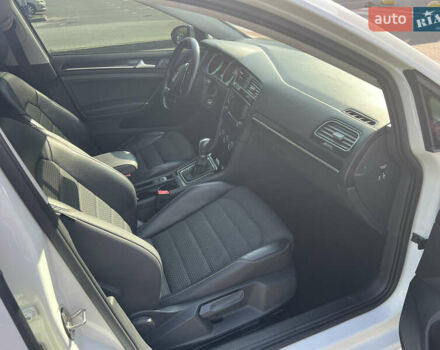 Белый Фольксваген Гольф, объемом двигателя 1.6 л и пробегом 250 тыс. км за 11700 $, фото 17 на Automoto.ua