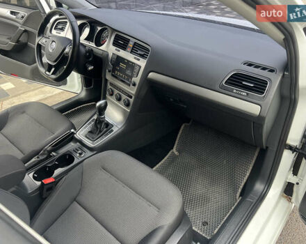 Білий Фольксваген Гольф, об'ємом двигуна 1.78 л та пробігом 175 тис. км за 9999 $, фото 9 на Automoto.ua