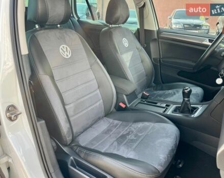 Белый Фольксваген Гольф, объемом двигателя 1.6 л и пробегом 215 тыс. км за 11400 $, фото 14 на Automoto.ua