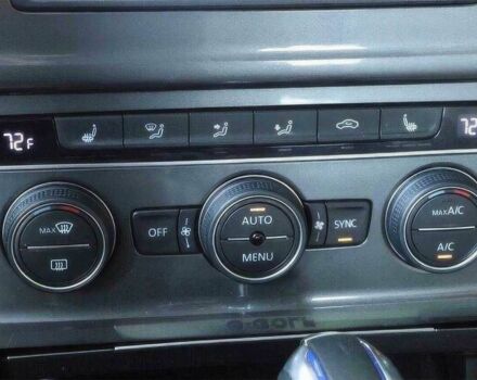 Белый Фольксваген Гольф, объемом двигателя 0 л и пробегом 70 тыс. км за 9200 $, фото 15 на Automoto.ua