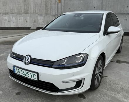 Белый Фольксваген Гольф, объемом двигателя 0 л и пробегом 103 тыс. км за 8350 $, фото 1 на Automoto.ua