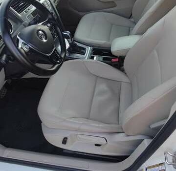 Білий Фольксваген Гольф, об'ємом двигуна 0 л та пробігом 133 тис. км за 8100 $, фото 9 на Automoto.ua