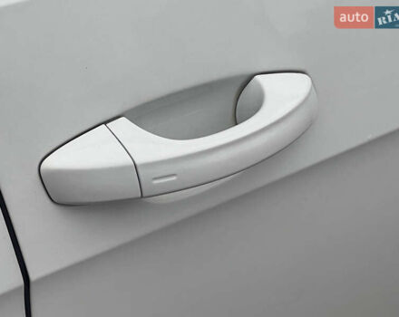 Білий Фольксваген Гольф, об'ємом двигуна 1.8 л та пробігом 134 тис. км за 11700 $, фото 22 на Automoto.ua