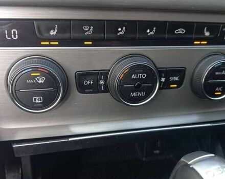 Білий Фольксваген Гольф, об'ємом двигуна 2 л та пробігом 247 тис. км за 7600 $, фото 5 на Automoto.ua