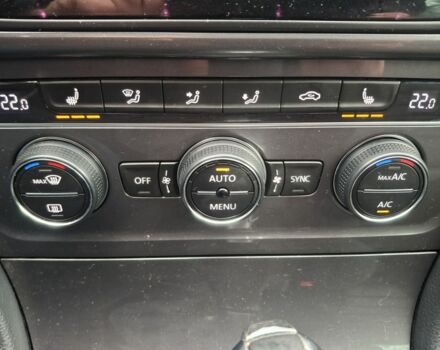 Белый Фольксваген Гольф, объемом двигателя 0 л и пробегом 118 тыс. км за 8800 $, фото 4 на Automoto.ua