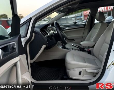 Белый Фольксваген Гольф, объемом двигателя 1.8 л и пробегом 142 тыс. км за 13500 $, фото 7 на Automoto.ua